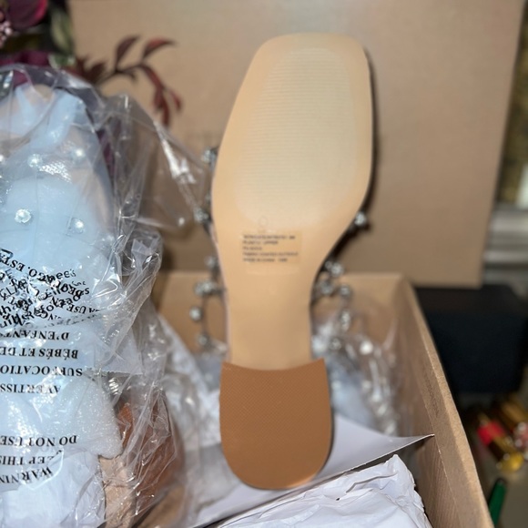 STEVE MADDEN HEELED SANDALS WITH CLEAR STRAPS NEVER WORN - Picture 2 of 4